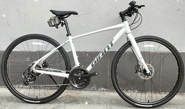 Xe đạp touring Giant ESCAPE 2 2024***